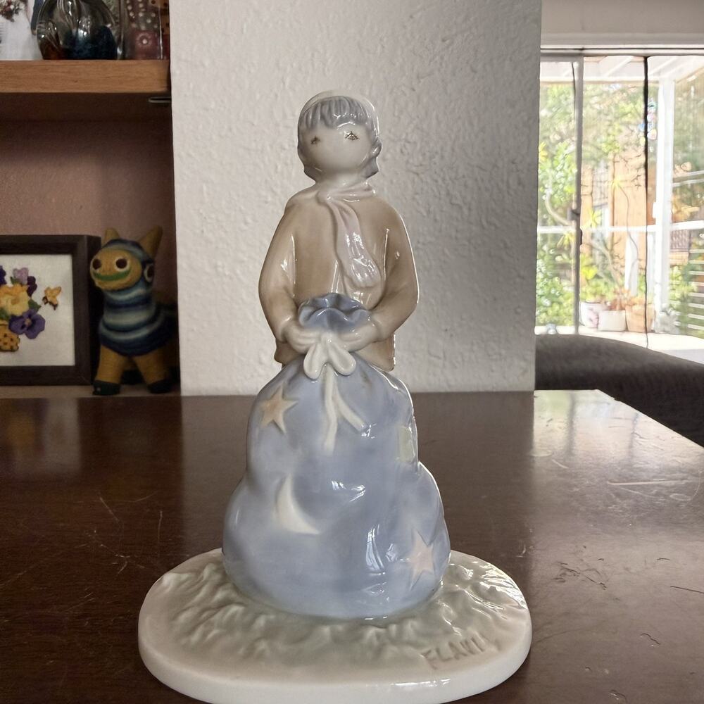 Roman The Dream Maker Figurine Flavia Weedn 1983 Porcelain Blue Star Dress 5"